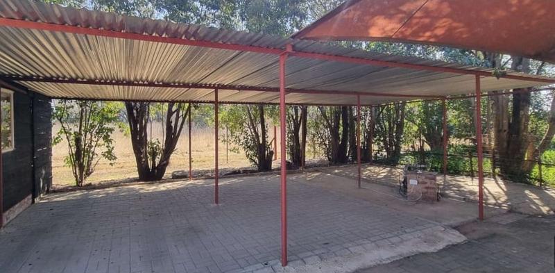 6 Bedroom Property for Sale in Roodewal Free State